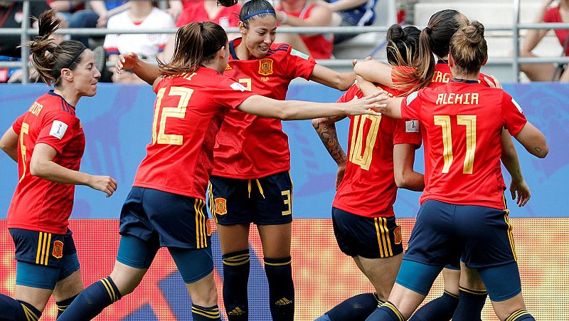 La Eurocopa femenina se jugará en 2022