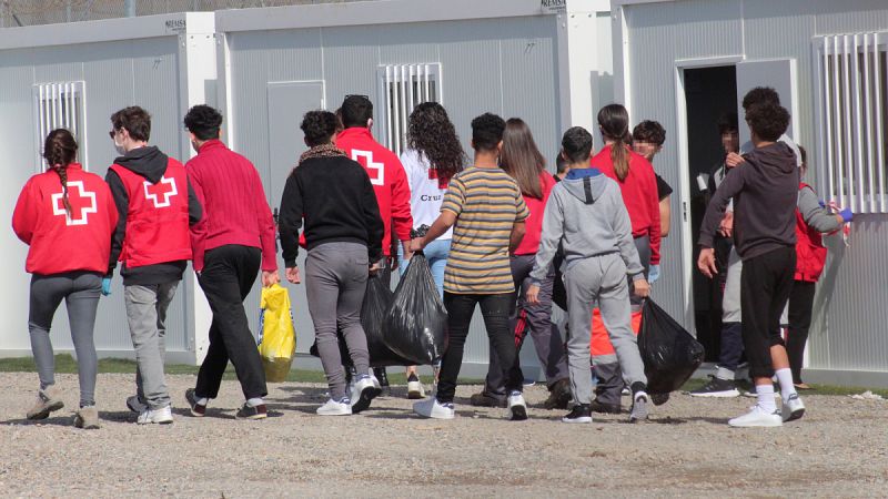 El confinamiento por el coronavirus desborda los centros de acogida de migrantes en Ceuta