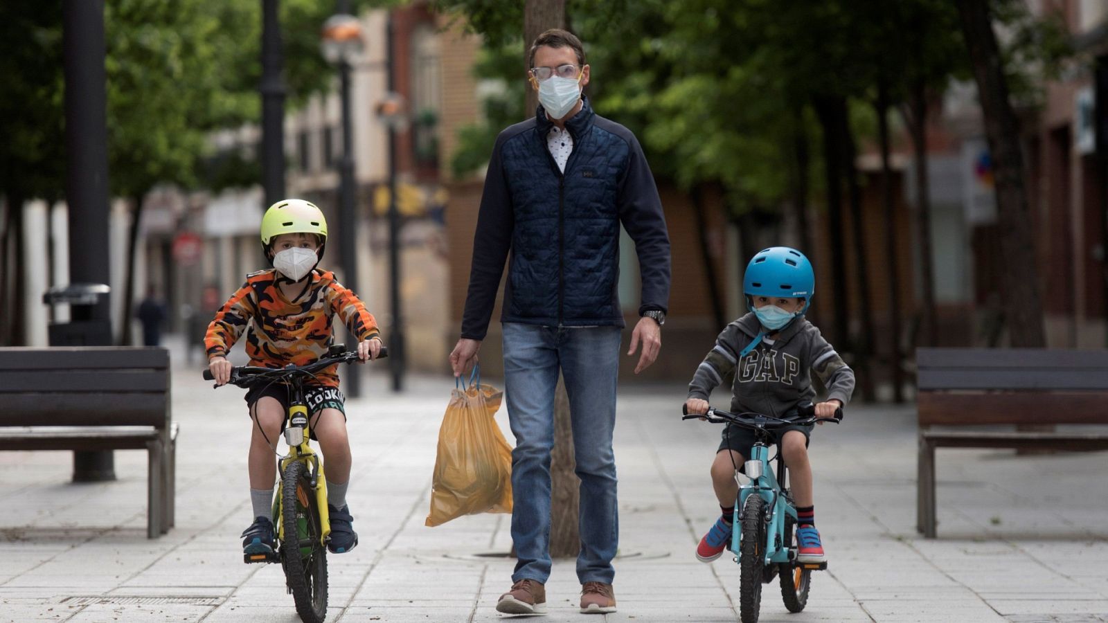 Sanidad anuncia el plan de franjas horarias para las salidas para niños, mayores y actividades deportivas