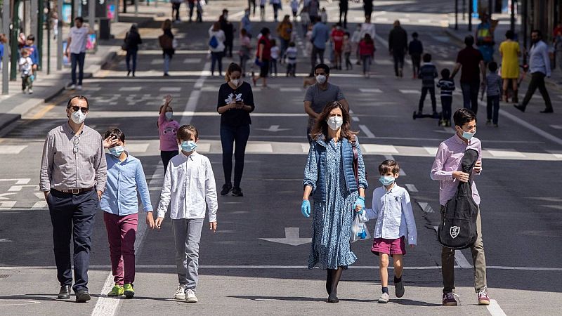 Sanidad permitirá en la Fase 1 reuniones sociales de hasta 10 personas respetando la distancia física