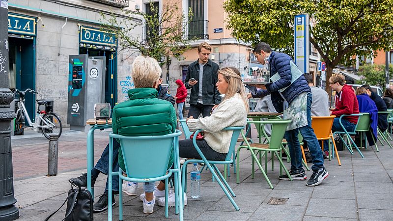 El aforo permitido en las terrazas será del 50% en la Fase 1 con una distancia mínima de dos metros entre mesas