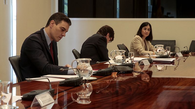 Sánchez propone la cogobernanza con las comunidades y varios presidentes exigen el fin del estado de alarma
