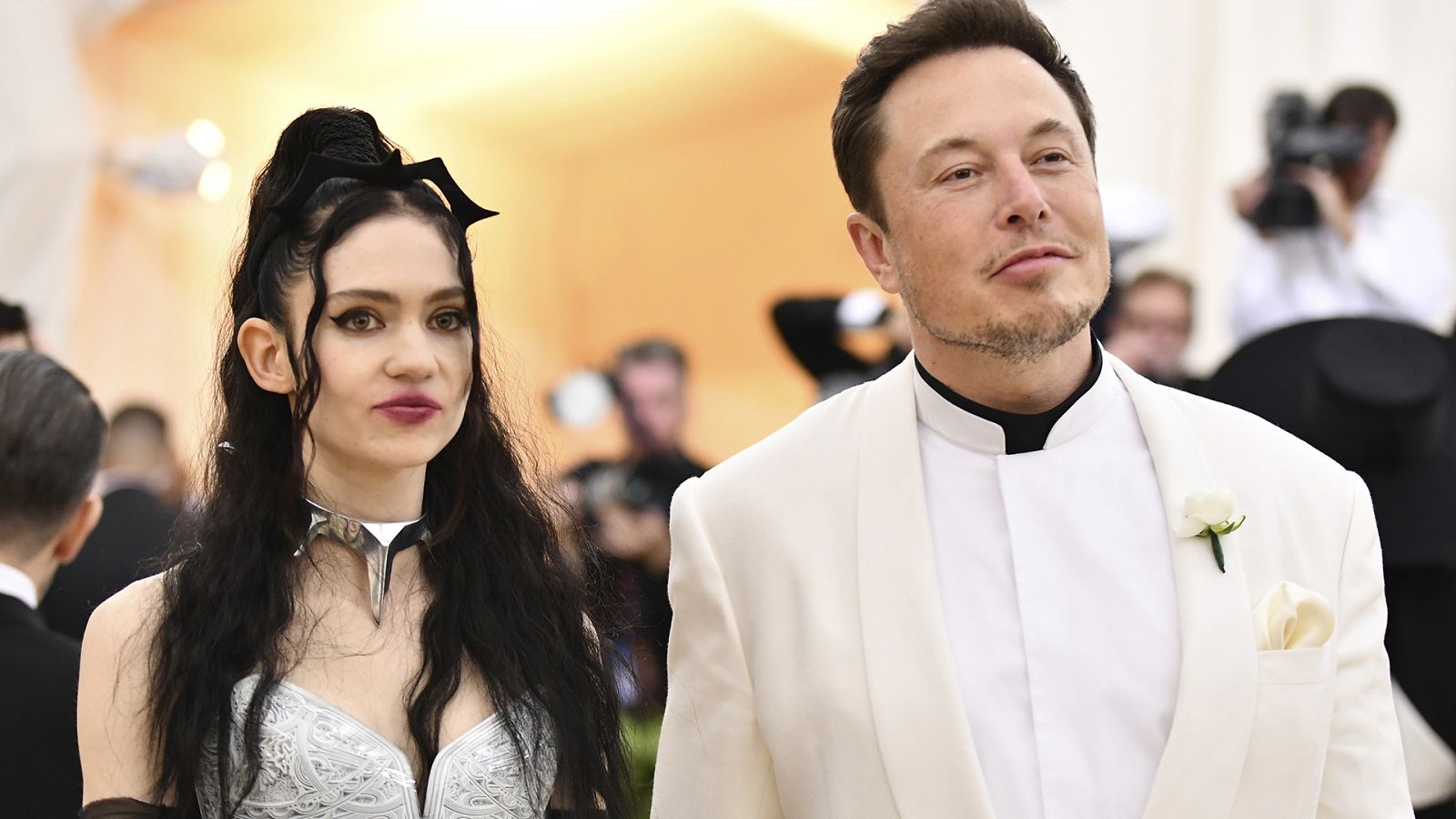 Elon Musk y Grimes dan la bienvenida a  'X Æ A-12'
