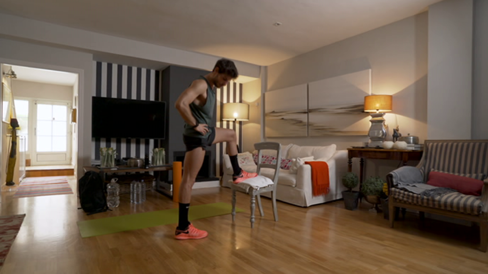 Muévete en casa - Programa 33 (Fuerza de piernas y abdomen) - ver ahora