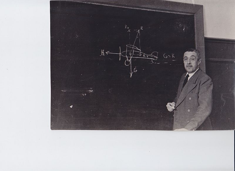 'Imprescindibles' descubre a Emilio Herrera, diseñador del primer traje espacial de la historia