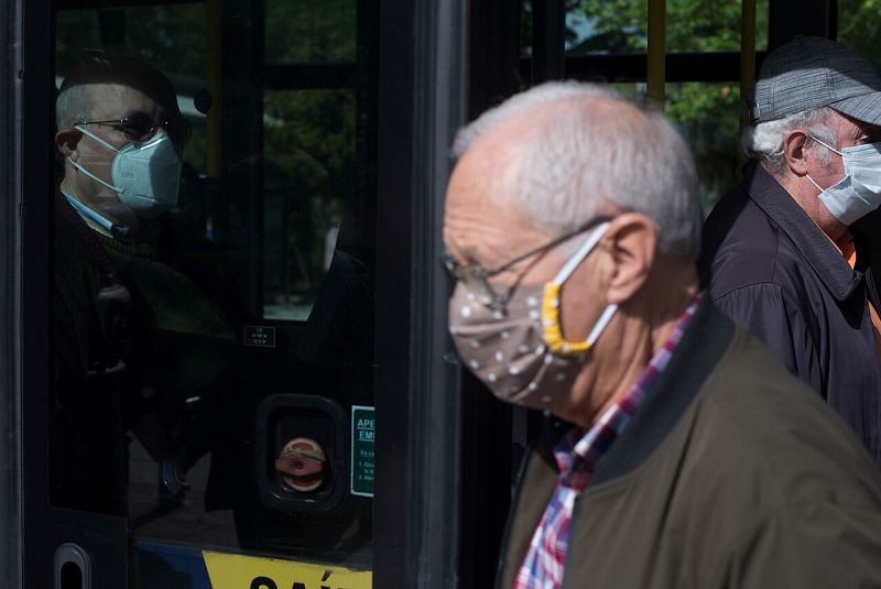 Consumo aconseja las mascarillas FFP2 solo para profesionales sanitarios y personas vulnerables