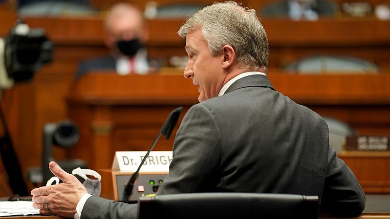 Científico alerta de la falta de estrategias de EE.UU. ante la pandemia: "Nos enfrentamos al invierno más oscuro"