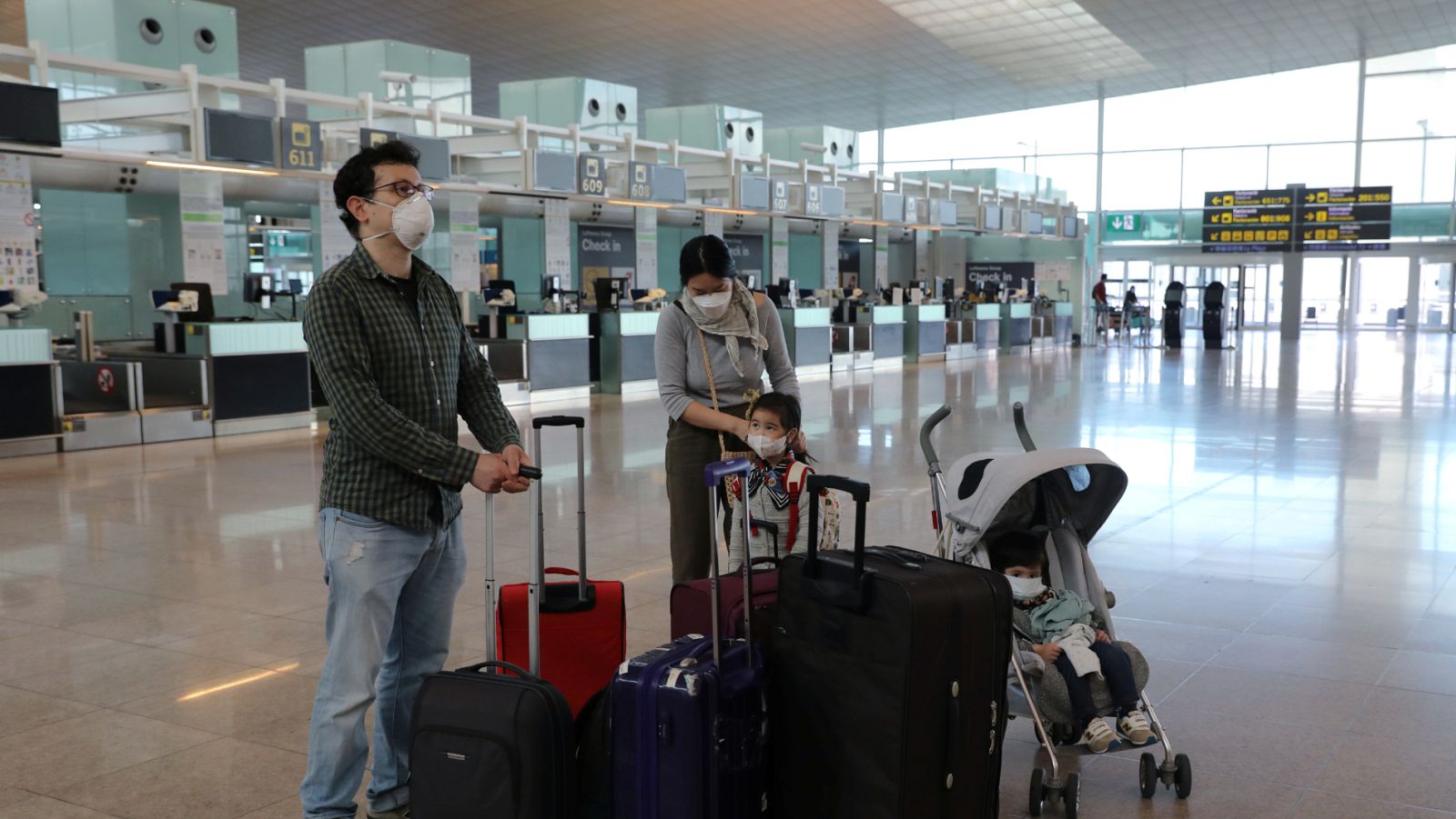 Vídeo: Sanidad designa ocho aeropuertos más como puntos de entrada