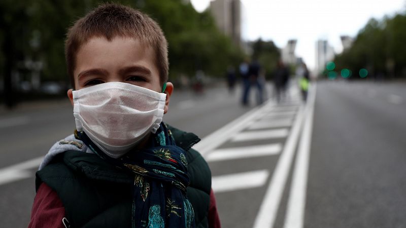 Mascarillas obligatorias en lugares públicos: un debate a vueltas entre la salud y la política