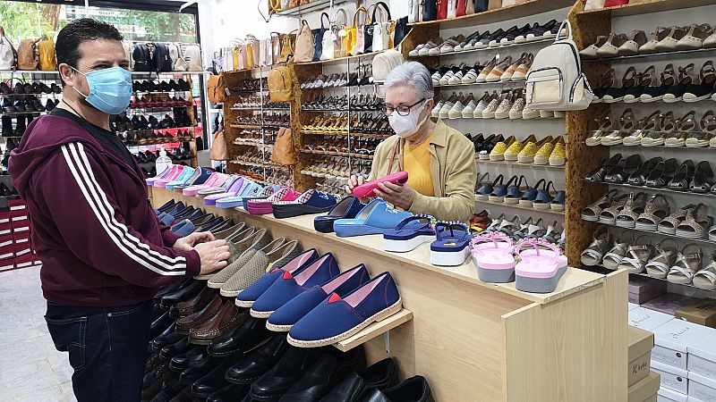 El fin de la cita previa da un respiro a los comercios pero sigue la incertidumbre: "No sé si tendré que cerrar"