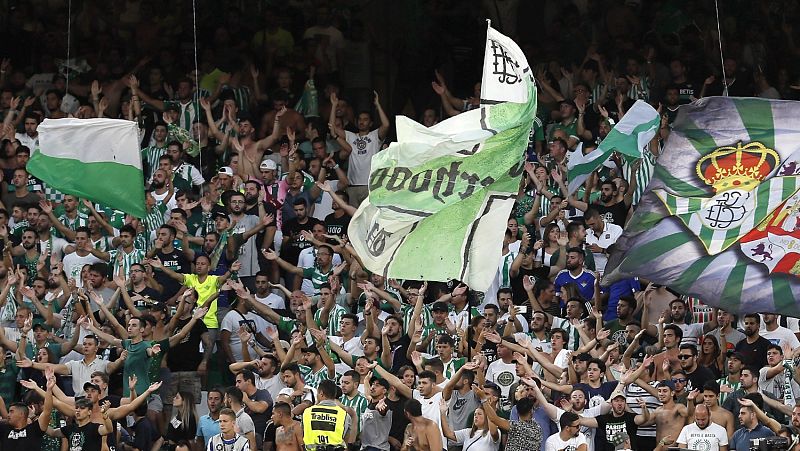 Más de la mitad de los clubes de Primera no ha dicho cómo compensarán a sus abonados por jugar a puerta cerrada