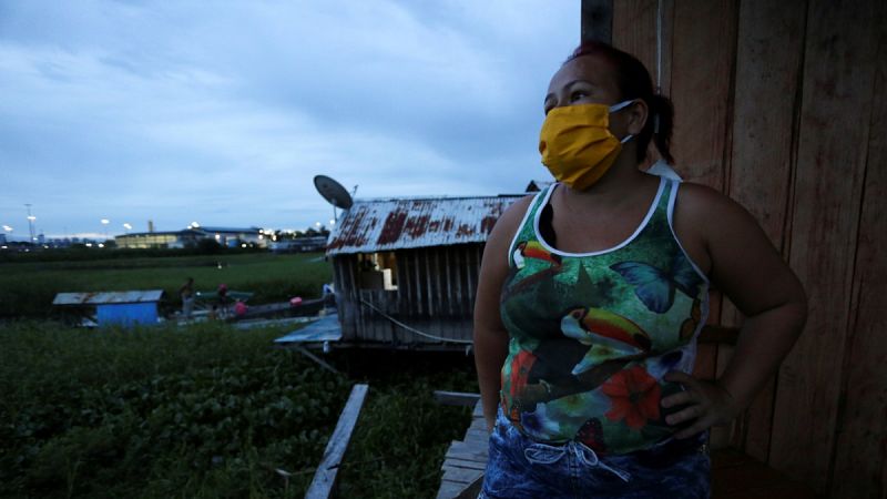 Brasil alcanza un nuevo máximo diario de muertes con coronavirus y supera la barrera de los 20.000