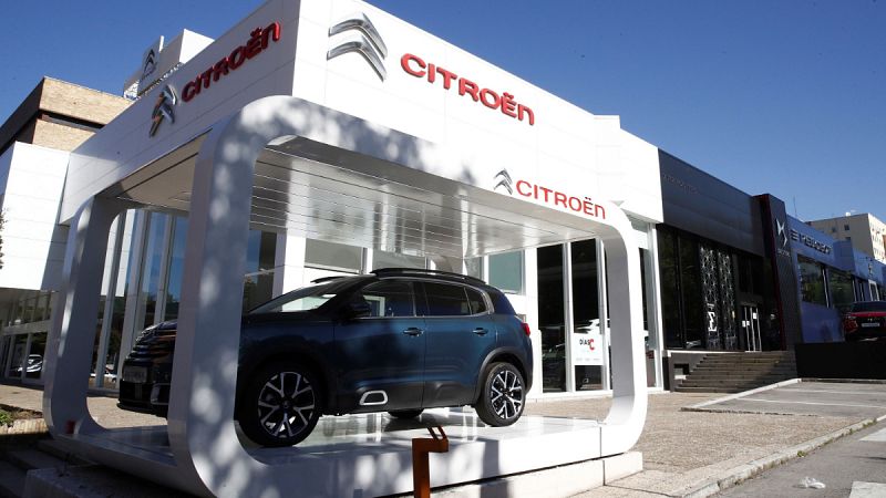 Los concesionarios ofrecen descuentos de hasta el 30% para animar las ventas