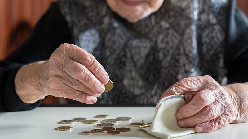 El coronavirus provoca la primera caída mensual del gasto en pensiones