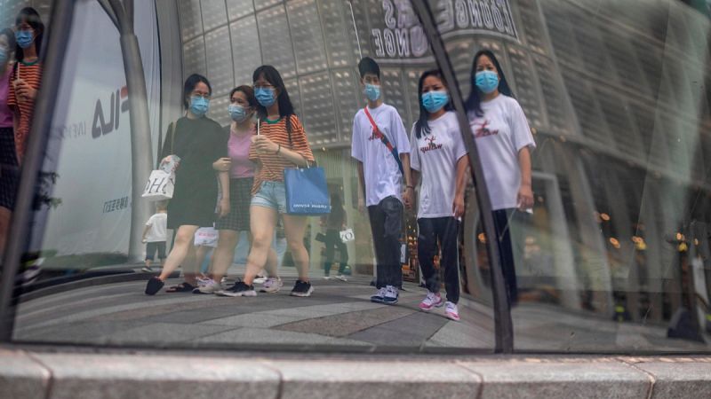 China mantiene en mínimos la cifra de nuevos contagios con cuatro nuevos casos "importados" de coronavirus