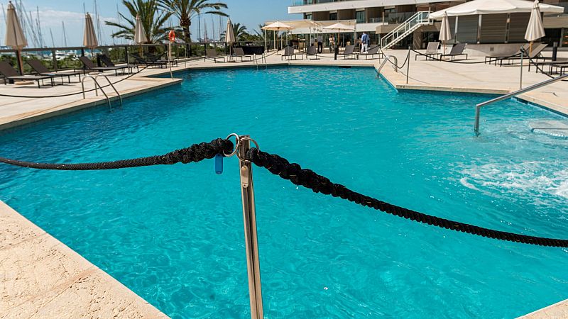 Las piscinas podrán abrir este lunes en toda España para uso deportivo individual