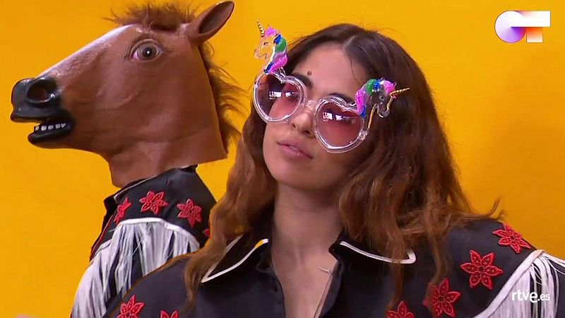 ¿Por qué Flavio y Anajú llevan la misma camisa que David Bustamante?