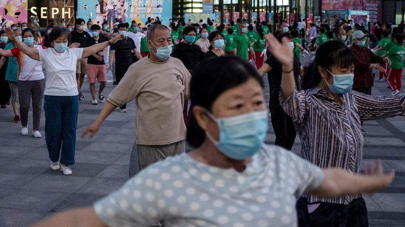 China registra un ligero repunte con 16 nuevos casos "importados" de coronavirus en un día