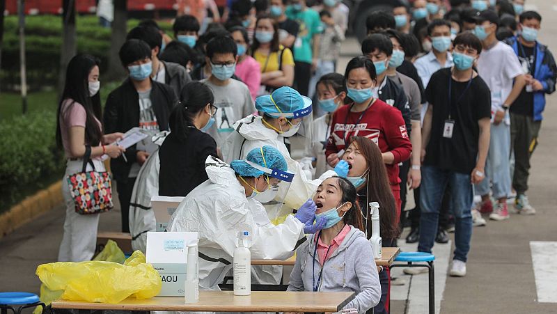 Wuhan detecta solo 300 casos asintomáticos de coronavirus tras testar a diez millones de personas en dos semanas