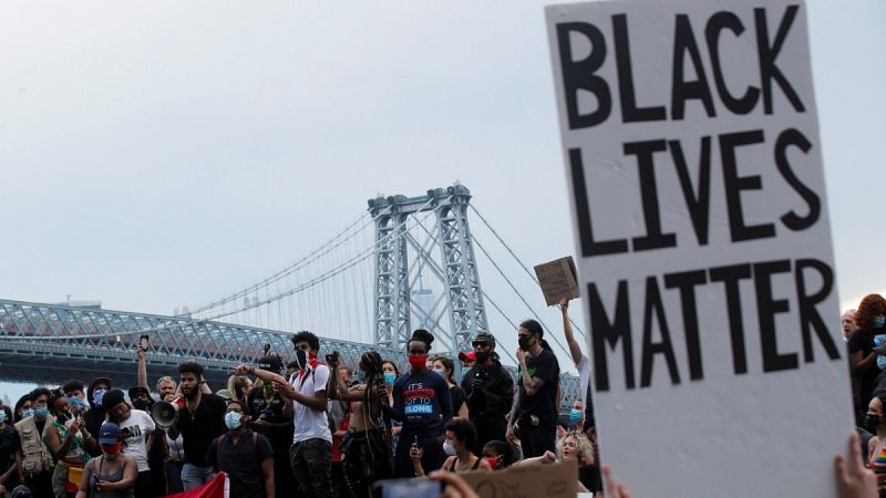Las protestas raciales se saldan con arrestos en Nueva York al saltarse el toque de queda