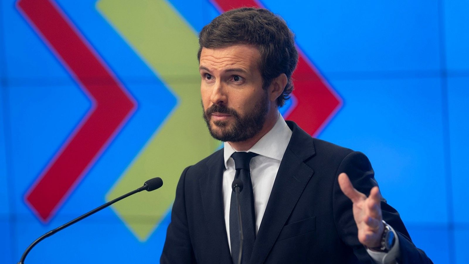 Casado defiende un PP "moderado" y "centrado" y acusa a Sánchez de generar "crispación"