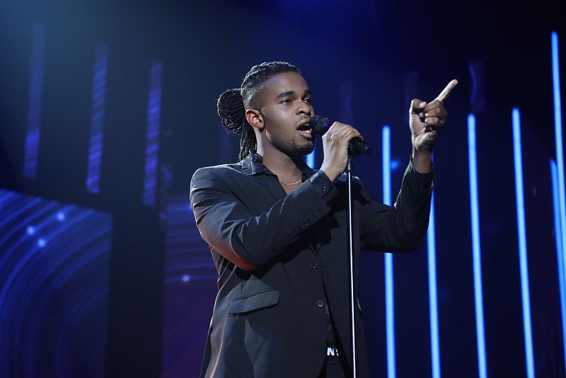 Famous cede el testigo a la ganadora de OT 2020, Nia