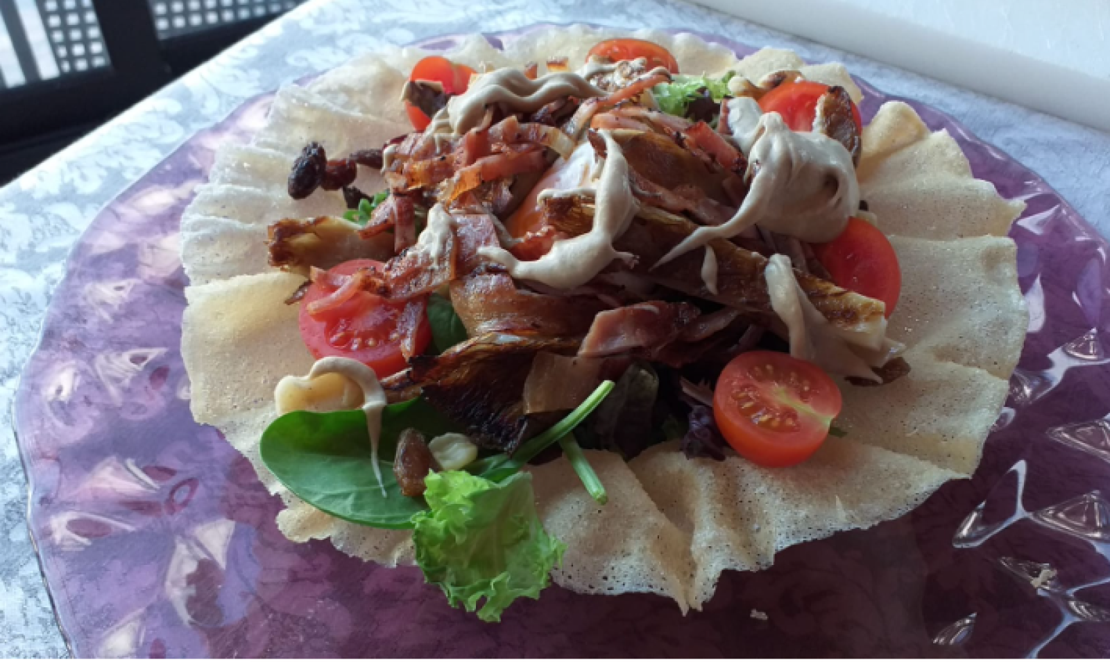 Receta de ensalada templada de setas de cardo y bacón crujiente | Ver