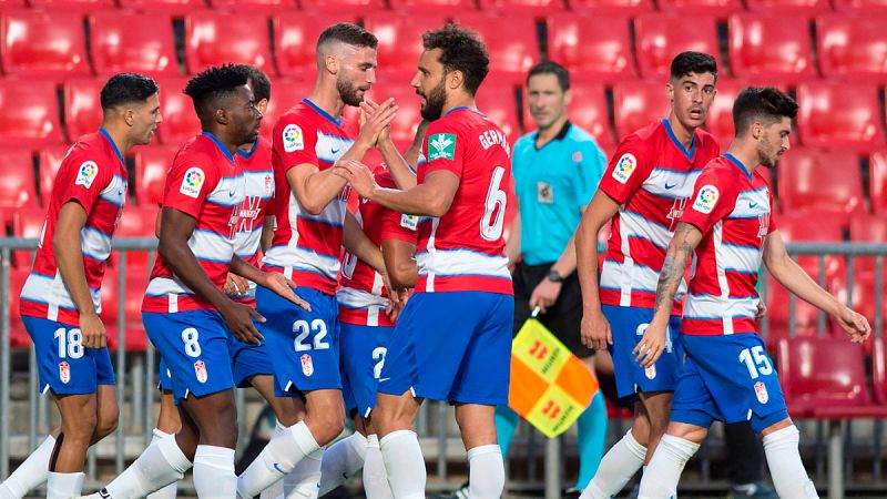 Carlos Fernández remonta para el Granada el duelo ante el Getafe