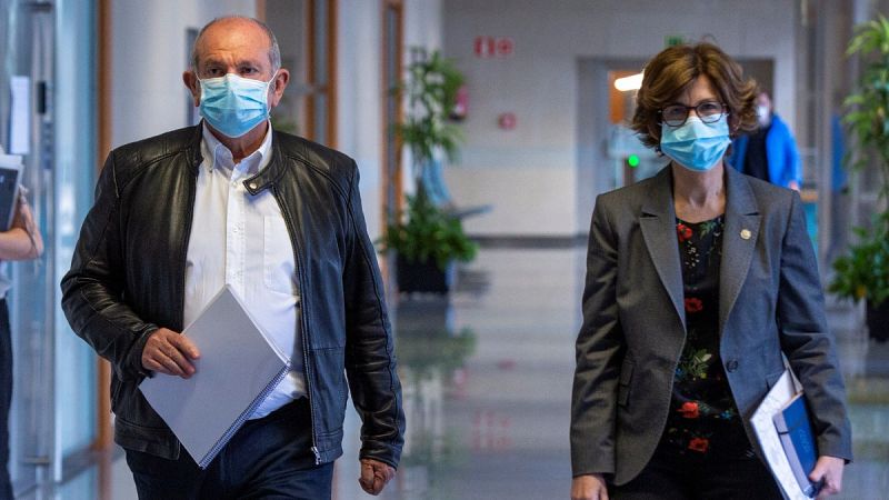 Aumentan a 47 los positivos por coronavirus en los focos de los hospitales de Basurto (Bilbao) y Txagorritxu (Vitoria)