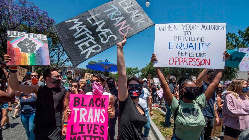 Las protestas raciales se alían con el orgullo LGBT en Los Ángeles