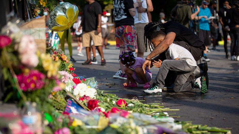La autopsia oficial confirma que la muerte del joven negro de Atlanta, disparado por la policía, fue un homicidio