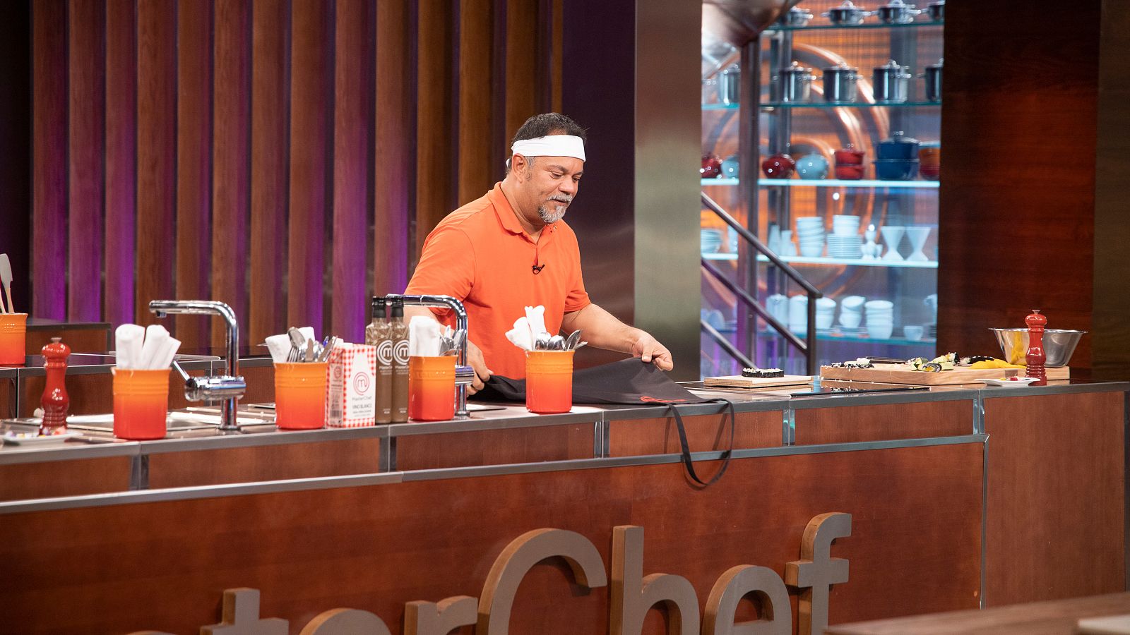 MasterChef 8 - Michael se despide emocionado de las cocinas