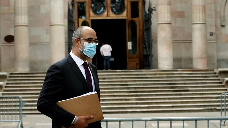 Buch niega que fichara de asesor a un exescolta de Puigdemont para que siguiera protegiéndole en Bruselas