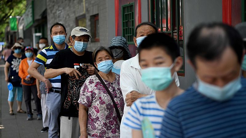 China registra un ligero repunte con 22 nuevos casos de coronavirus, 13 de ellos en Pekín