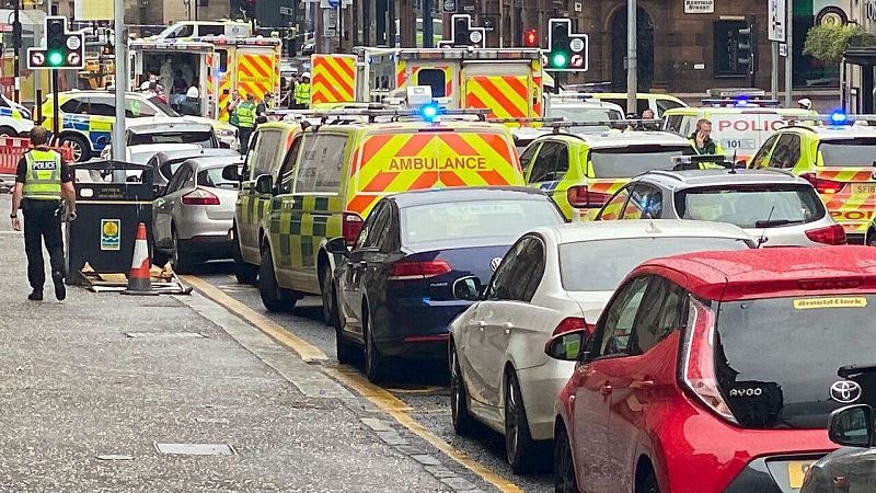 La policía abate al presunto agresor que ha apuñalado a seis personas en el centro de Glasgow