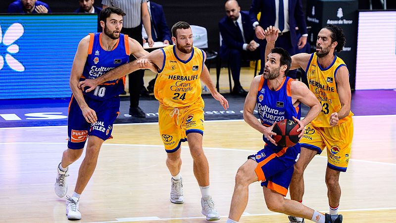 El Valencia supera al Gran Canaria y se va con el Burgos a las semifinales de la ACB, apeando al Madrid