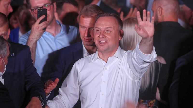 El ultraconservador Duda gana las elecciones polacas, pero se enfrentará al liberal Trzaskowski en una segunda vuelta