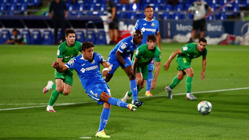 Jaime Mata mantiene al Getafe en la pugna por la Champions