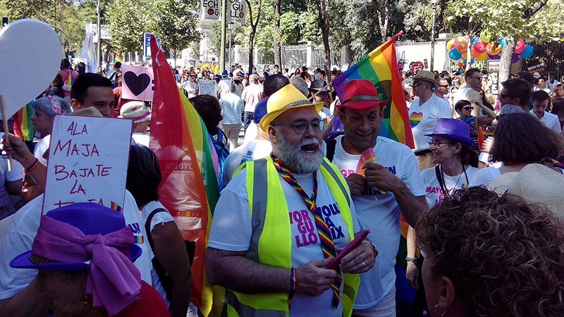 'Crónicas' recuerda 40 años de movimiento LGTBI en España