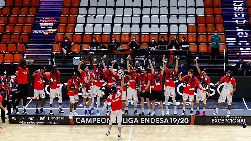 El Baskonia gana su cuarta Liga de baloncesto en una agónica final ante el Barça
