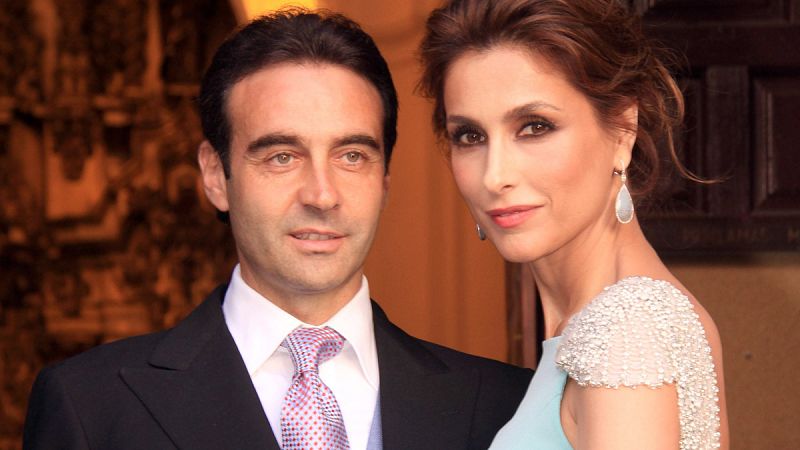 Enrique Ponce y Paloma Cuevas atraviesan una crisis matrimonial
