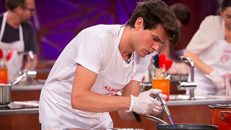 Alberto, un enamorado de la cocina... y de Luna