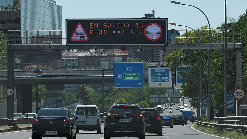 Vuelven los atascos a las carreteras en una operación salida de verano atípica sin previsiones de desplazamientos