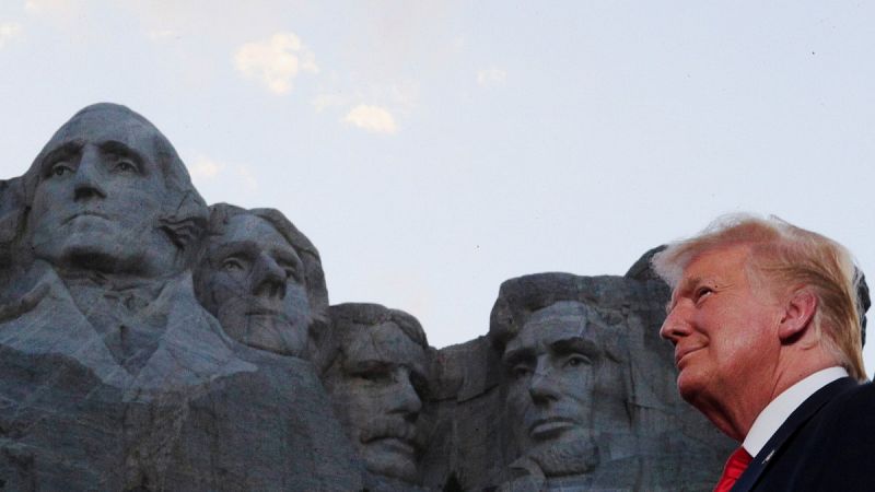 Trump arranca el 4 de julio con defensa a los monumentos: "Las turbas enojadas" buscan "acabar con Estados Unidos"