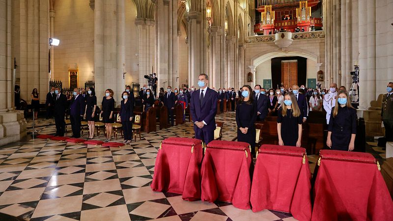 Los reyes presiden el funeral por las víctimas del coronavirus en la catedral de La Almudena