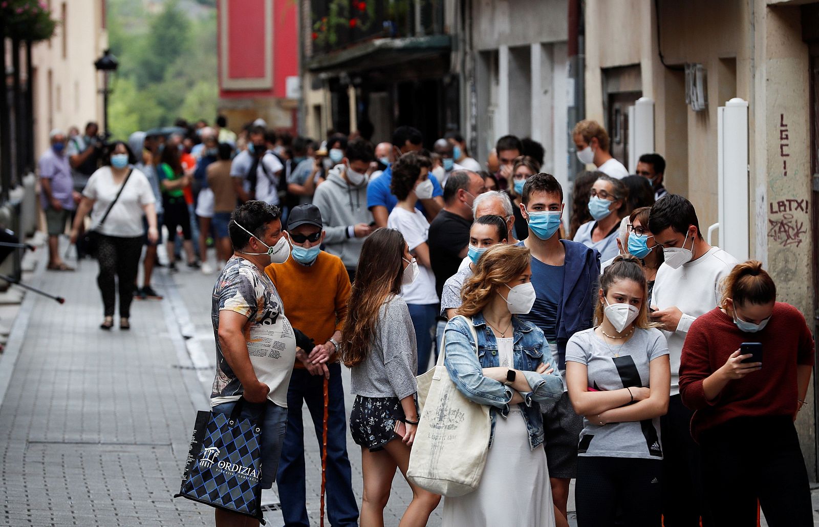 Coronavirus - Se cree que el paciente cero del brote de Ordizia llegó de Lleida - RTVE.es - Telediario 1 | Ver
