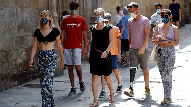 Extremadura se une a Cataluña y Baleares y también hace obligatorio el uso permanente de mascarilla