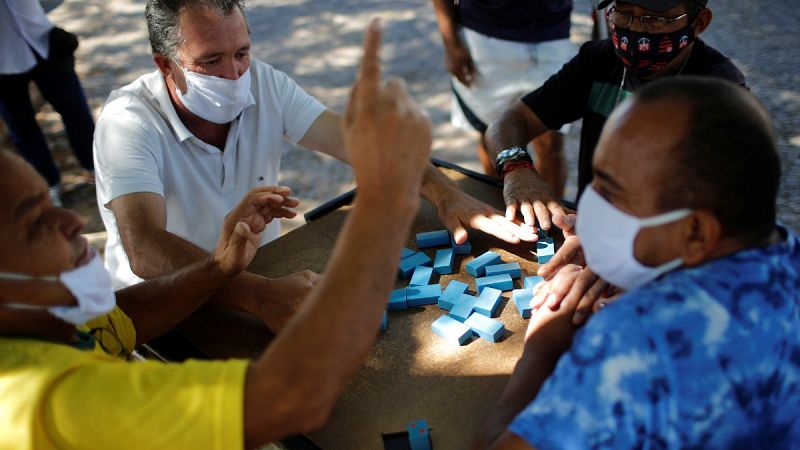 Brasil supera la barrera de las 70.000 muertes con coronavirus