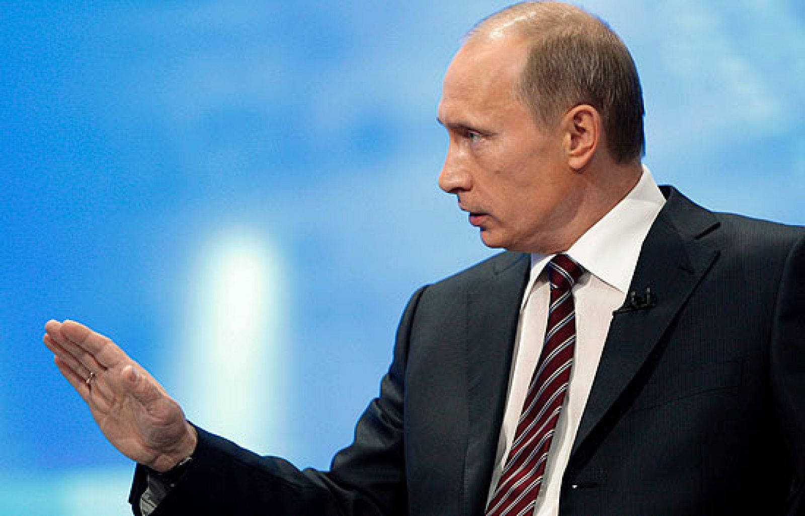 El primer ministro y ex presidente ruso, Vladimir Putin, no descarta presentarse como candidato a la presidencia en 2012, según ha asegurado en la versión rusa de 'Tengo una pregunta para usted'.