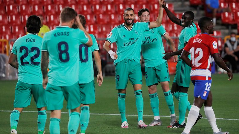 El Madrid sufre, pero sentencia la Liga en Granada